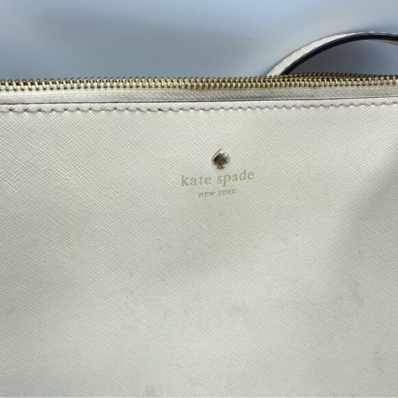 Kate Spade Cream Leather Square Crossbody Handbag Purse Medium Bag Classic - Picture 2 of 15